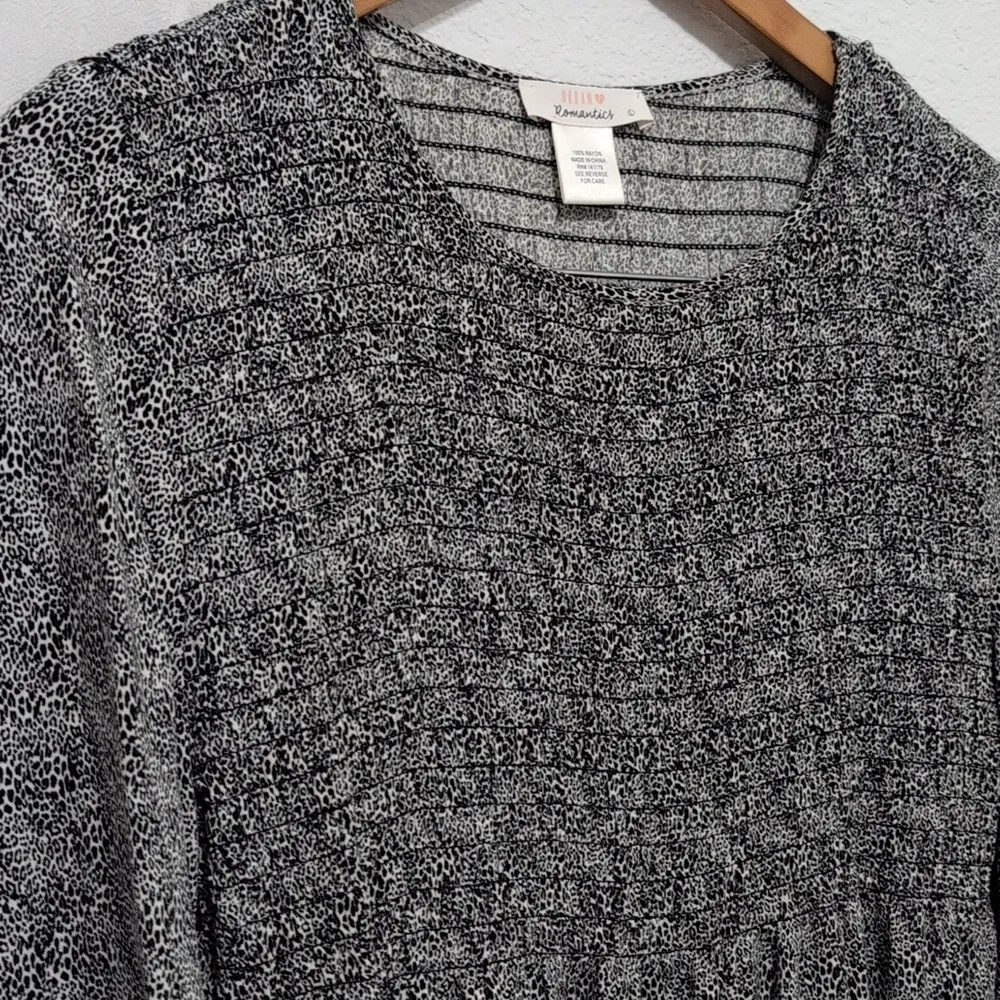 Pair Of Urban Romantic Tops Linen Rayon Women's Large